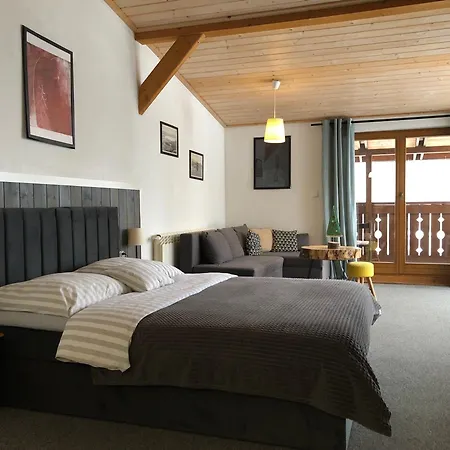 Gosciniec Rajec Alojamento de Acomodação e Pequeno-almoço 3*