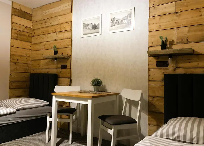 Gosciniec Rajec לינה וארוחת בוקר