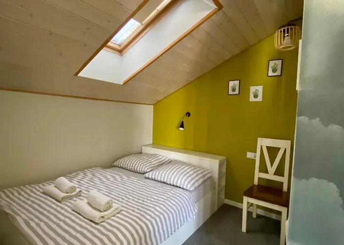 לינה וארוחת בוקר Gosciniec Rajec רייצ'ה